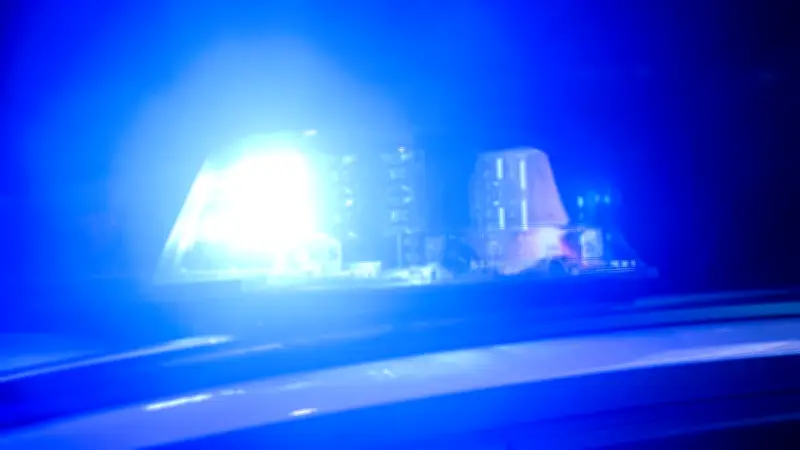 Vater betrunken am Steuer: Unfall bei Güstrow, Tochter verletzt