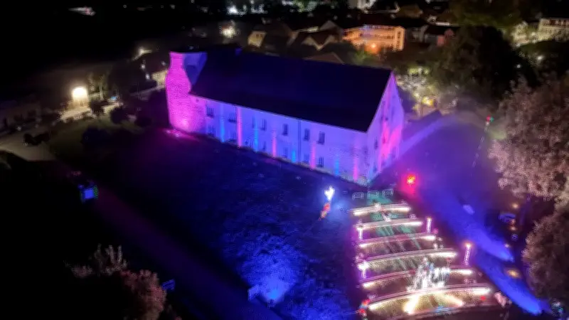 Wesenberg: „Licht in Sicht“ begeistert mit Laser- und Pyroshow