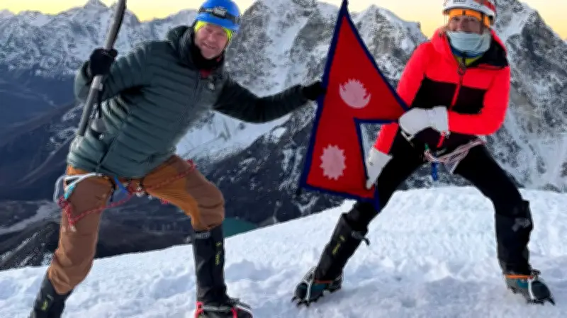 Wismarer Ehepaar berichtet live vom Mount Everest