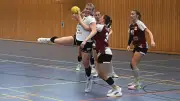 Erster Saisonsieg: Pasewalks Handballerinnen überzeugen im Kellerduell
