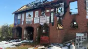 Großbrand in Alt Rehse: Speicher vernichtet, Brandwache hält an